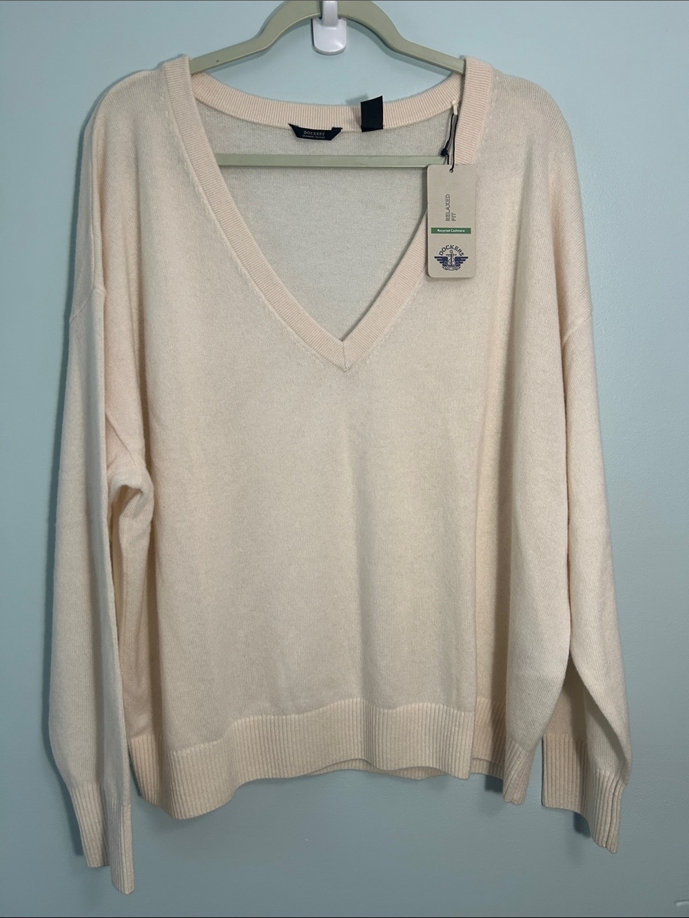 Dockers XXLarge Sweater V Neck Lightweight Sweater in cream cashmere wool NWT